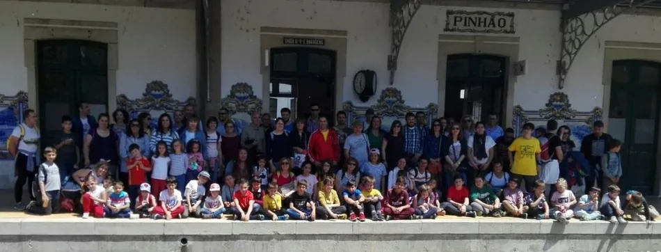 Foto 10 - La AMPA del Colegio San Francisco recorre las Arribes del Duero en tren y en barco  