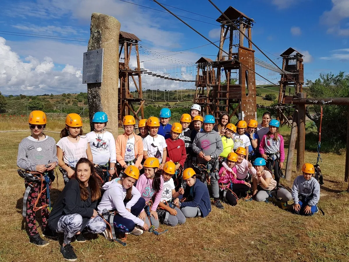 Foto 10 - Un campamento multiaventura re&uacute;ne en Mir&oacute;briga a 25 escolares de toda la provincia  