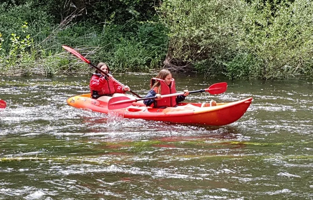 Foto 6 - Un campamento multiaventura re&uacute;ne en Mir&oacute;briga a 25 escolares de toda la provincia  