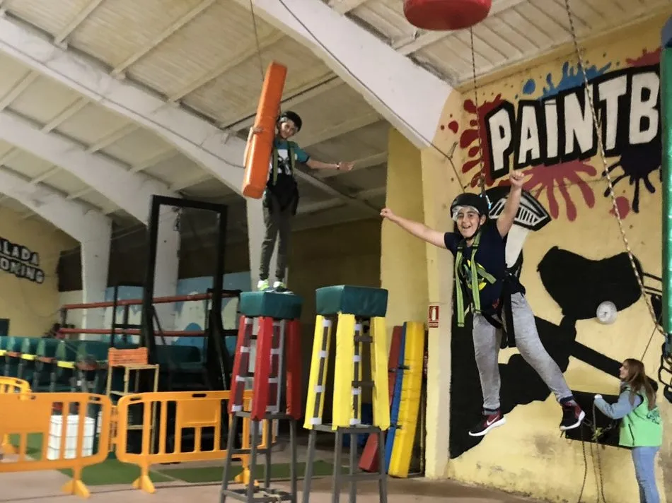 Foto 5 - Los alumnos del colegio Padres Trinitarios disfrutan de un d&iacute;a de multiaventura  