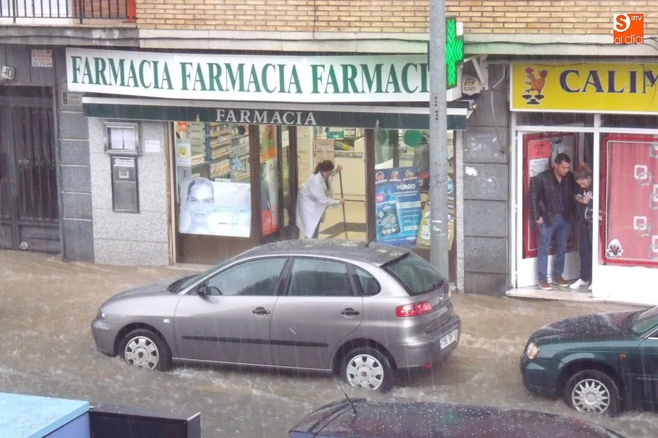 Foto 6 - La fuertes lluvias provocan inundaciones en algunas&nbsp;calles de Salamanca  