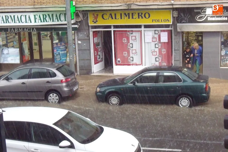 Foto 4 - La fuertes lluvias provocan inundaciones en algunas&nbsp;calles de Salamanca  