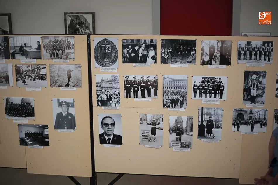 Foto 10 - Los jubilados de la Polic&iacute;a Local comparten sus recuerdos a trav&eacute;s de una entra&ntilde;able exposici&oacute;n ...