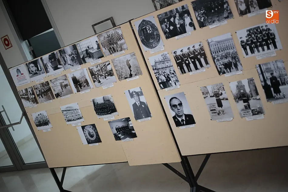 Foto 5 - Los jubilados de la Polic&iacute;a Local comparten sus recuerdos a trav&eacute;s de una entra&ntilde;able exposici&oacute;n ...