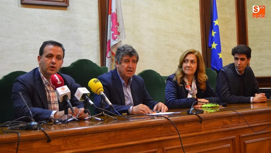 Presentación del I Open Ibérico de Parapente y actividades veraniegas en La Covatilla