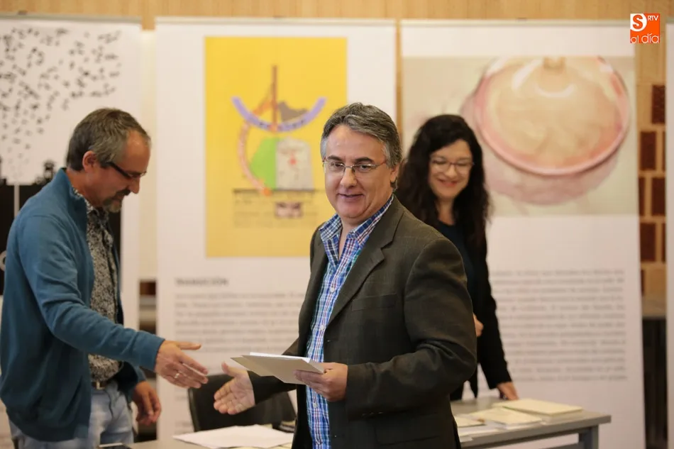 Foto 11 - Carolina Pontes gana el primer premio de ilustraci&oacute;n del X concurso &lsquo;Universos M&iacute;nimos&rsquo;