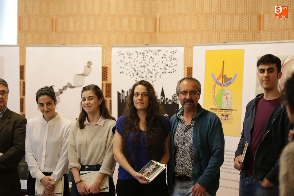 Foto 3 - Carolina Pontes gana el primer premio de ilustraci&oacute;n del X concurso &lsquo;Universos M&iacute;nimos&rsquo;
