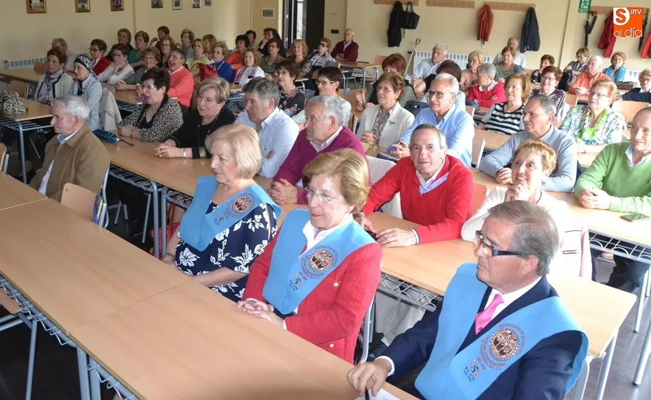 La Universidad de la Experiencia clausura el curso graduando a otros tres mirobrigenses  