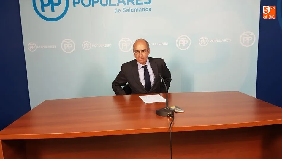 Foto 2 - Javier Iglesias acusa a S&aacute;nchez de poner en peligro a Espa&ntilde;a &ldquo;al dejarse querer por partidos...