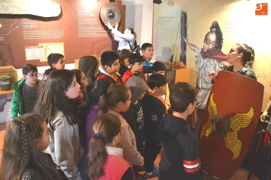 Foto 4 - Alumnos de San Francisco disfrutan de las visitas guiadas de &lsquo;Mir&oacute;briga Kids&rsquo;  