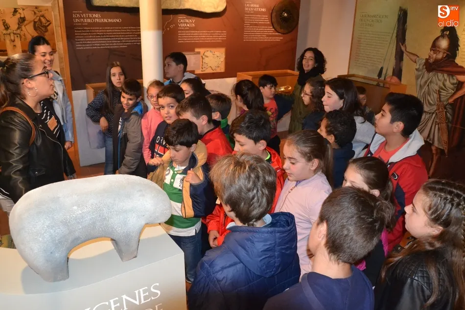 Alumnos de San Francisco disfrutan de las visitas guiadas de ‘Miróbriga Kids’  