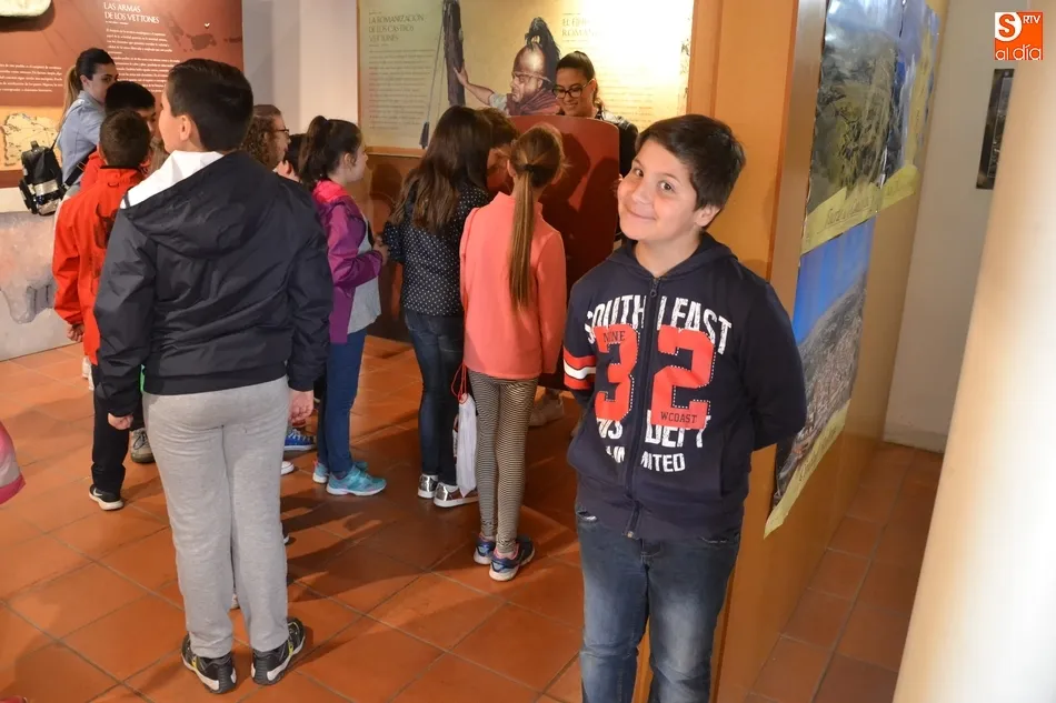 Foto 2 - Alumnos de San Francisco disfrutan de las visitas guiadas de &lsquo;Mir&oacute;briga Kids&rsquo;  