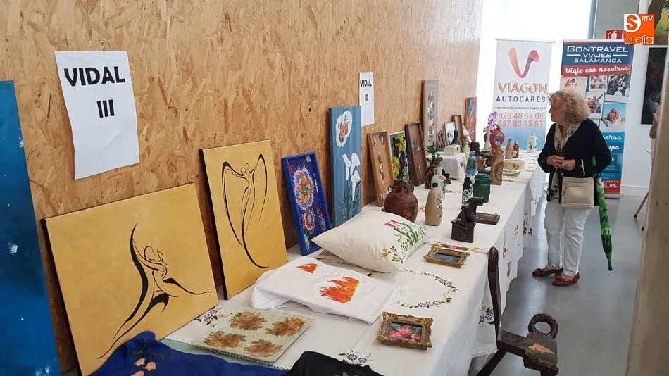 Exposición de trabajos realizados por los mayores en El Charro