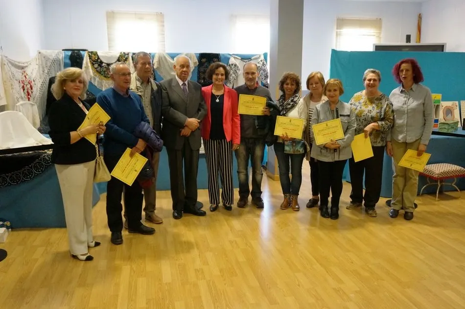 Foto 9 - Los alumnos de los talleres y cursos municipales exponen sus trabajos