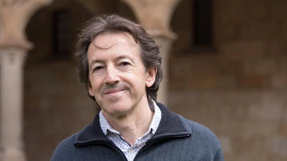 El poeta y catedrático de la USAL, Fernando Gil Villa, Premio de Poesía Álvaro de Tarfe  