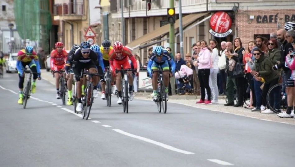 Eladio Jiménez se impone en el Trofeo de Alba de Tormes Año Jubilar, organizado también por El Tubular. Foto: Roberto Jiménez