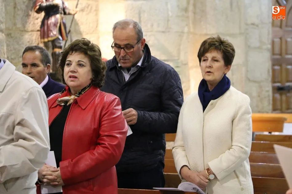 Foto 7 - Los mayordomos Fernando y Manuel Nieto presiden las v&iacute;speras del Sant&iacute;simo  