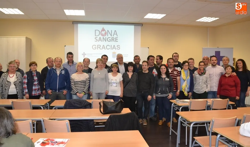 Un total de 55 mirobrigenses reciben una medalla por su número de donaciones de sangre  