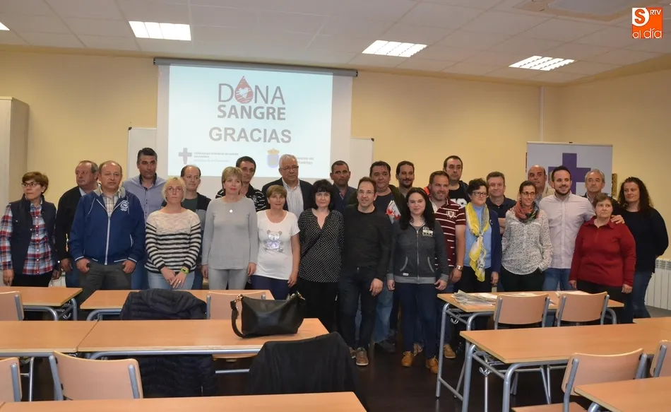 Foto 9 - Un total de 55 mirobrigenses reciben una medalla por su n&uacute;mero de donaciones de sangre  