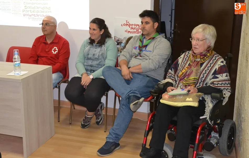 Foto 3 - La Semana de la Caridad dedica una mesa redonda al voluntariado  