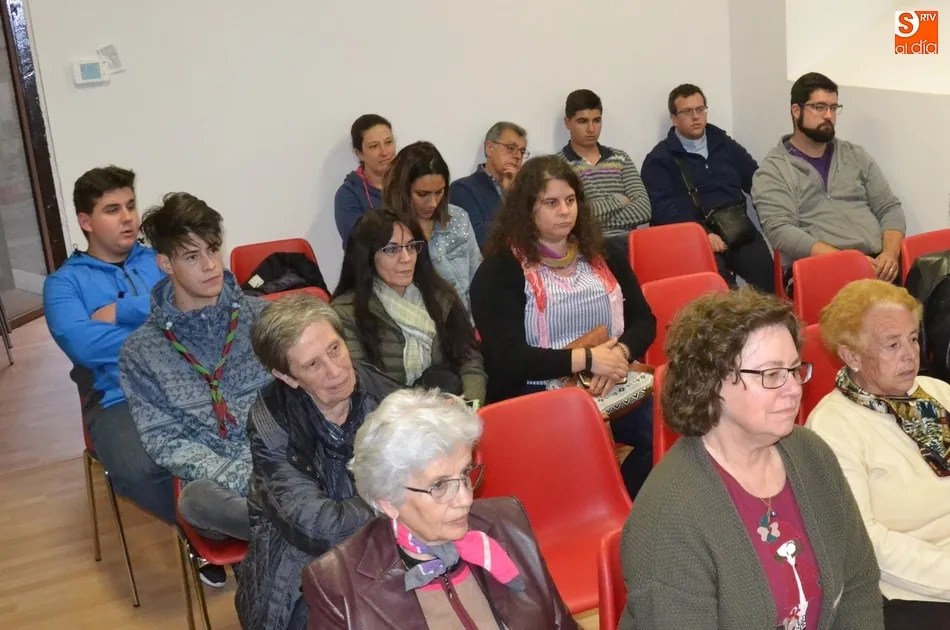 Foto 5 - La Semana de la Caridad dedica una mesa redonda al voluntariado  