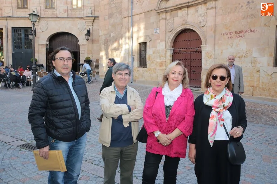 Foto 8 - Los alumnos de San Eloy homenajean a Miguel &Aacute;ngel Gasco y a Mari &Aacute;ngeles Gim&eacute;nez