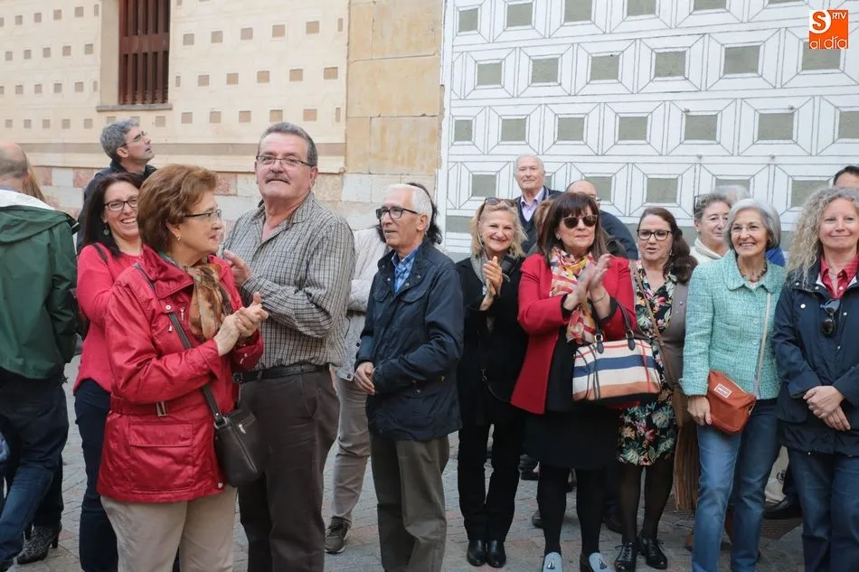 Foto 3 - Los alumnos de San Eloy homenajean a Miguel &Aacute;ngel Gasco y a Mari &Aacute;ngeles Gim&eacute;nez