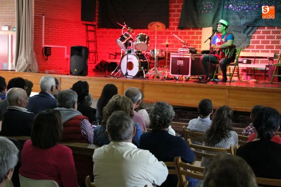Foto 6 - &lsquo;Ra&uacute;l de Dios&rsquo; pone m&uacute;sica al Corpus en El Cubo de Don Sancho  