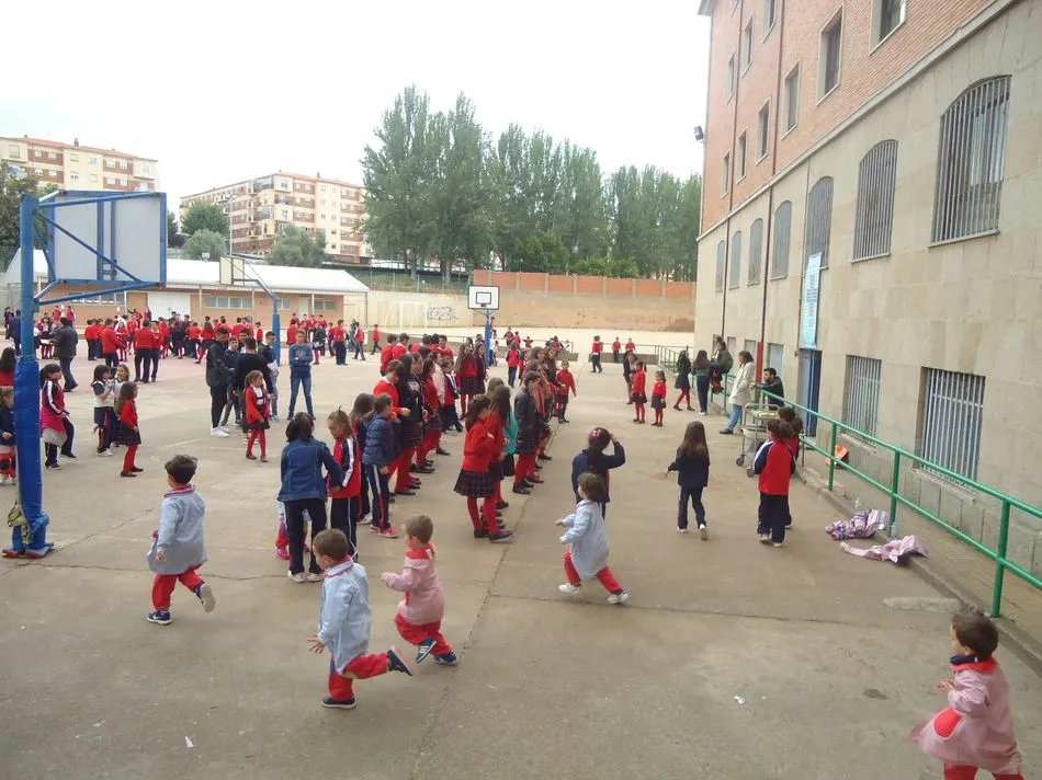 Foto 3 - Recreo solidario en el colegio Padres Trinitarios