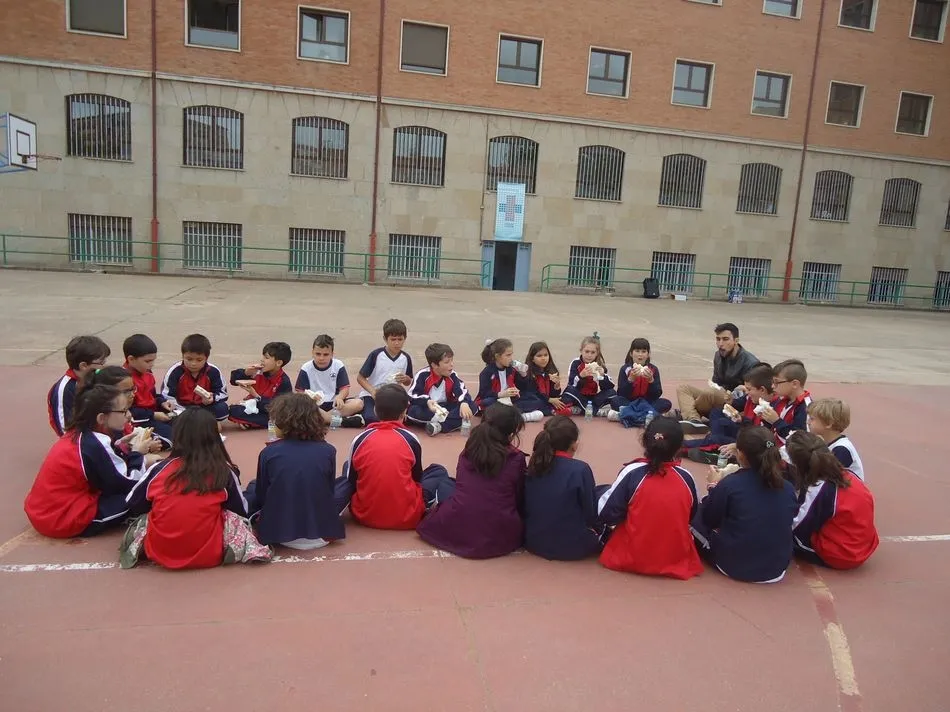 Foto 2 - Recreo solidario en el colegio Padres Trinitarios