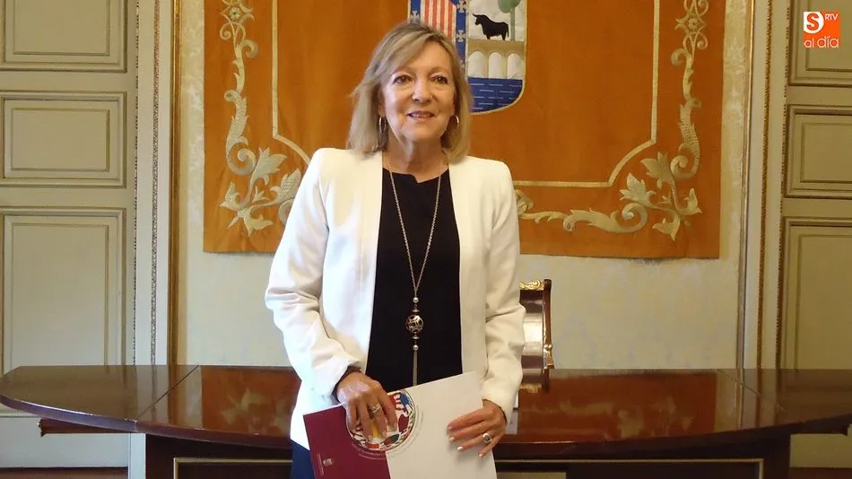 Cristina Klimowitz, concejal de Familia e Igualdad de Oportunidades, que informaba sobre esta iniciativa