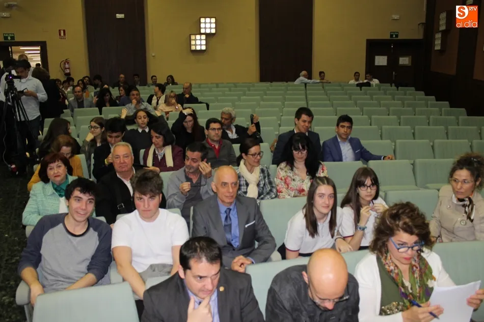 Foto 3 - Incentivar la investigaci&oacute;n entre los centros de ESO, Bachillerato y FP