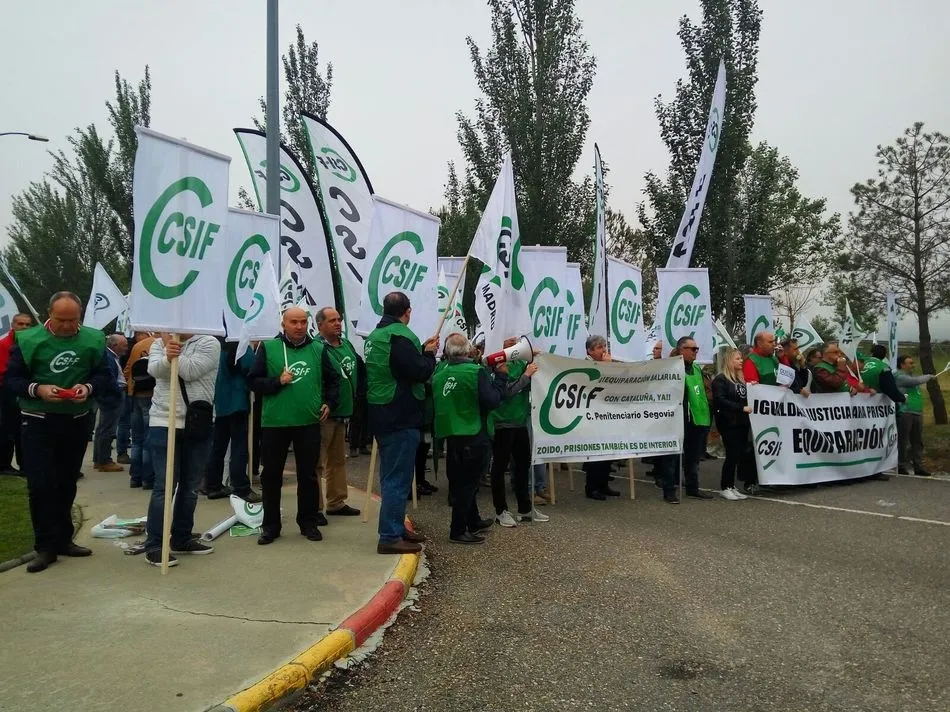 Foto 3 - Csif pide en Topas la equiparaci&oacute;n salarial de los empleados p&uacute;blicos de prisiones