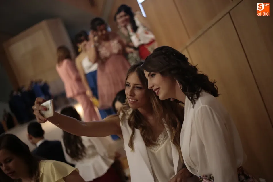 Imposición de becas a los alumnos de Educación