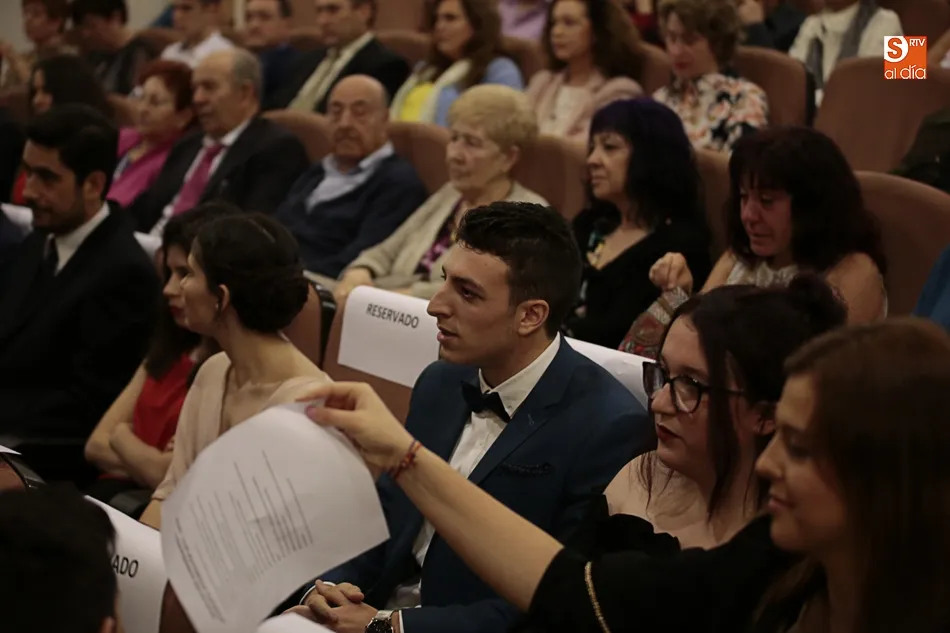 Foto 4 - Graduaci&oacute;n de los estudiantes de Geograf&iacute;a e Historia