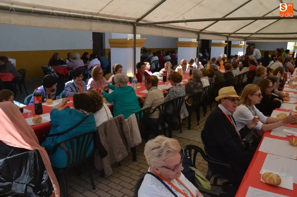 Foto 10 - El Encuentro de Encajeras revalida su &eacute;xito con gran ambiente y Jos&eacute; Pinto como invitado estelar  
