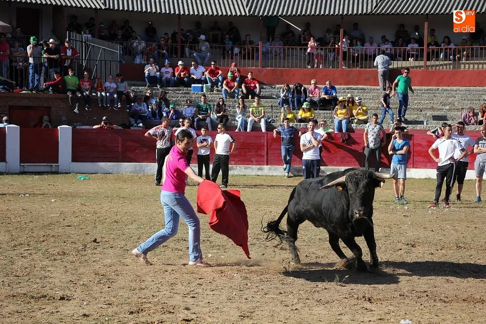 Foto 8 - Las pe&ntilde;as imprimen en la capea todo el ambiente con La Alterada 2.0  