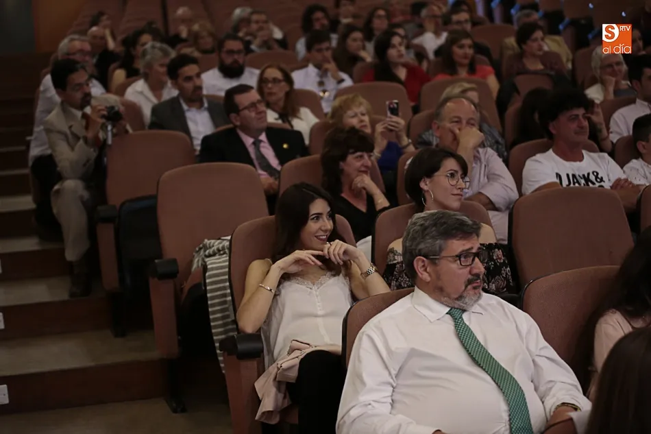 Foto 4 - Ceremonia de graduaci&oacute;n de los alumnos de Humanidades, Geograf&iacute;a e Historia y Ciencias de la...