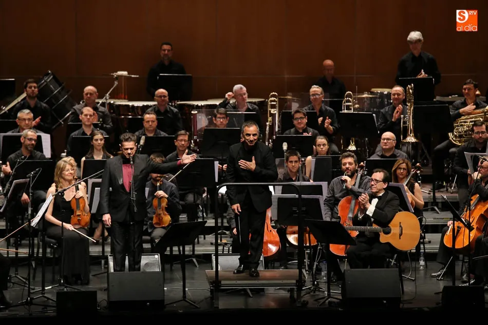 Foto 2 - Santiago Auser&oacute;n y la orquesta sinf&oacute;nica de Castilla Y le&oacute;n deslumbran en el CAEM