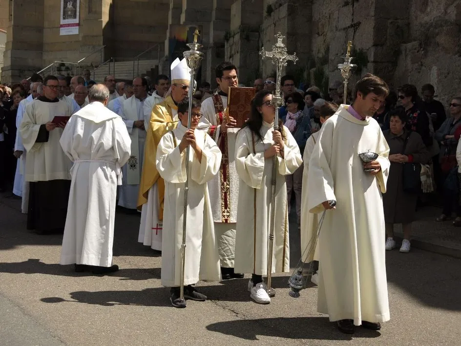 Foto 5 - M&aacute;s de 400 peregrinos ganan el Jubileo con la Di&oacute;cesis de Salamanca
