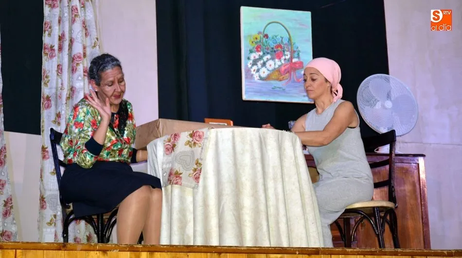 Foto 3 - La compa&ntilde;&iacute;a Cinco Sentidos ofreci&oacute; una divertida y emotiva representaci&oacute;n