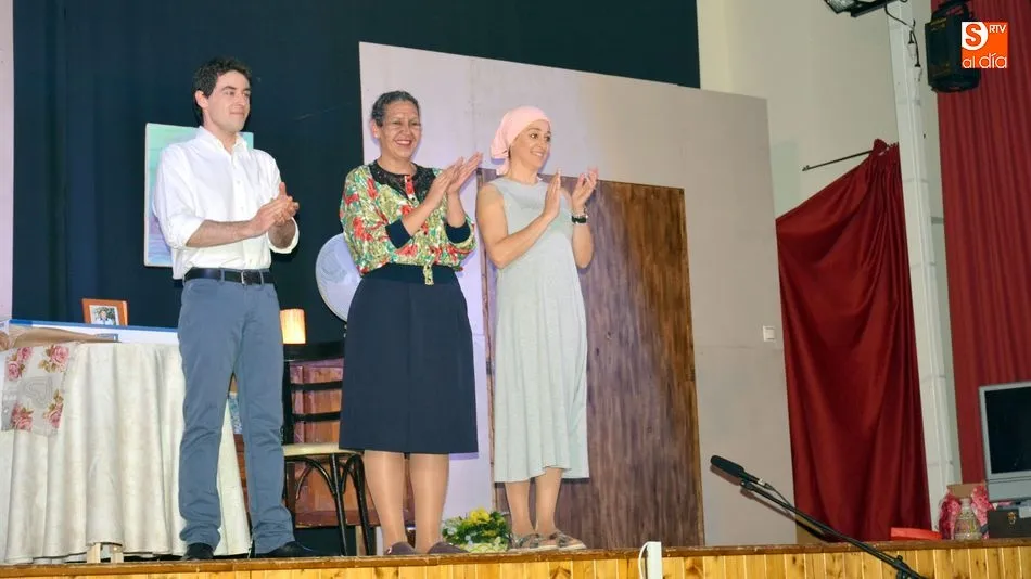 Foto 2 - La compa&ntilde;&iacute;a Cinco Sentidos ofreci&oacute; una divertida y emotiva representaci&oacute;n