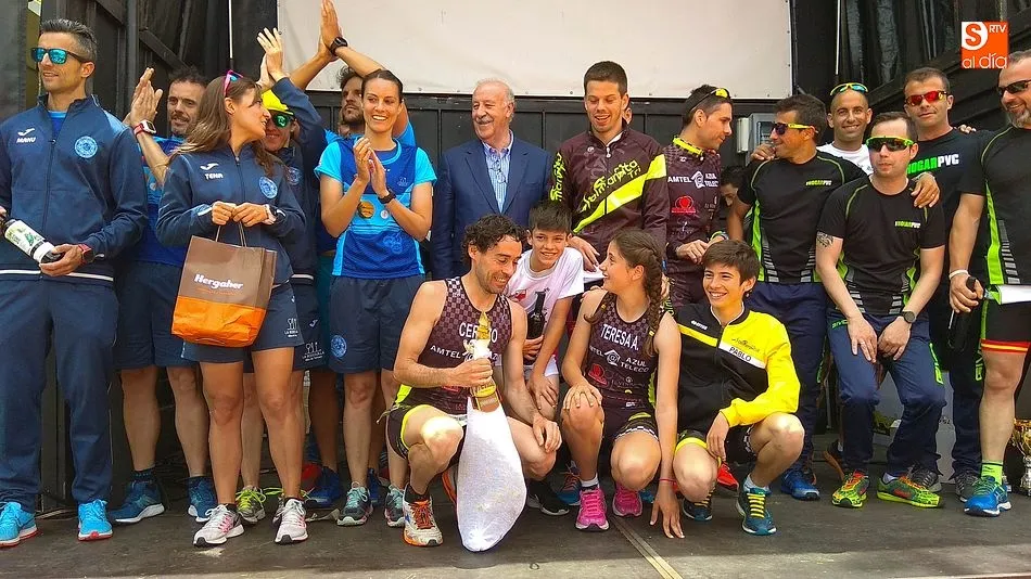 Foto 10 - Vicente del Bosque se suma a la fiesta del deporte en Nava de Francia
