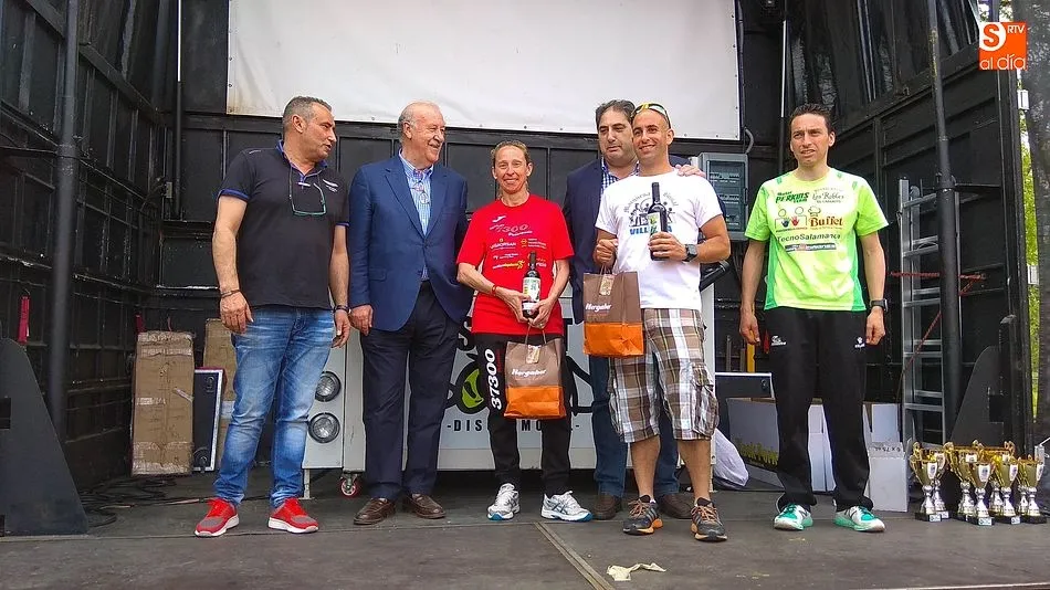 Foto 8 - Vicente del Bosque se suma a la fiesta del deporte en Nava de Francia
