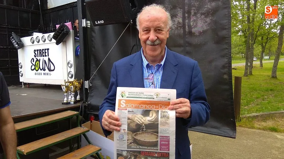 Foto 2 - Vicente del Bosque se suma a la fiesta del deporte en Nava de Francia