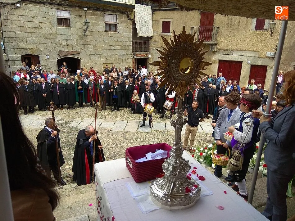Foto 4 - La Alberca se engalana para un solemne d&iacute;a del Corpus