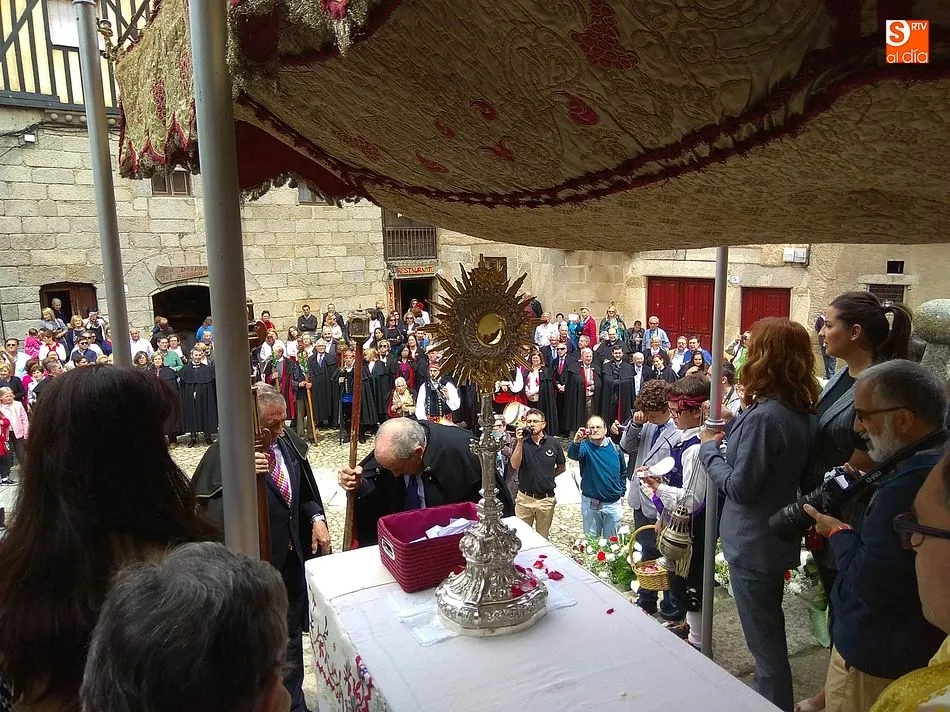 Foto 3 - La Alberca se engalana para un solemne d&iacute;a del Corpus