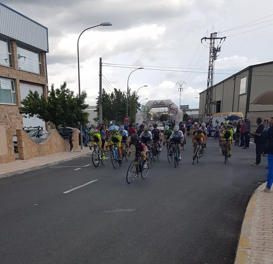 Foto 9 - Las escuelas salmantinas brillan en &Aacute;vila con cinco victorias y siete podios