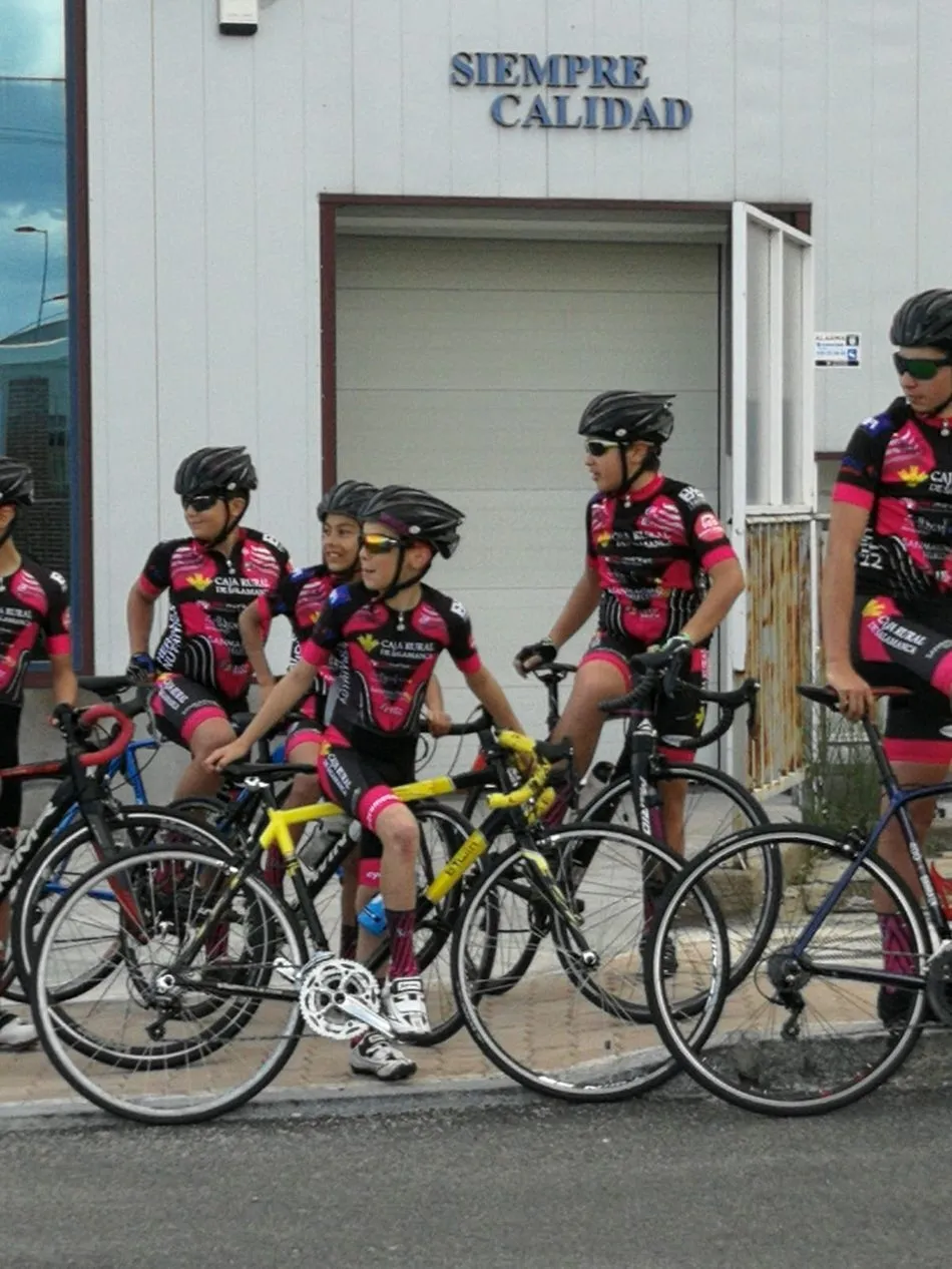 Foto 8 - Las escuelas salmantinas brillan en &Aacute;vila con cinco victorias y siete podios