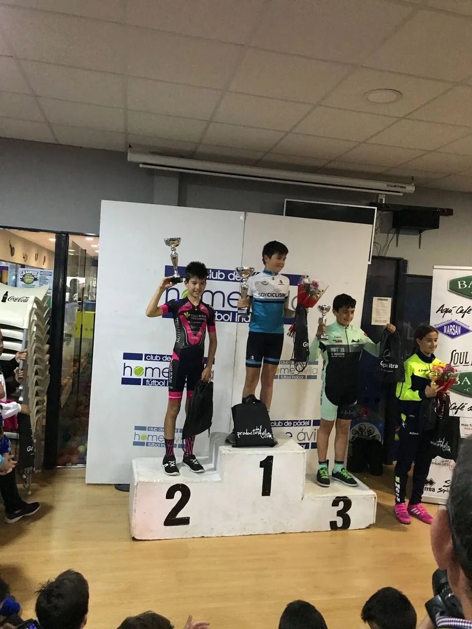 Foto 5 - Las escuelas salmantinas brillan en &Aacute;vila con cinco victorias y siete podios